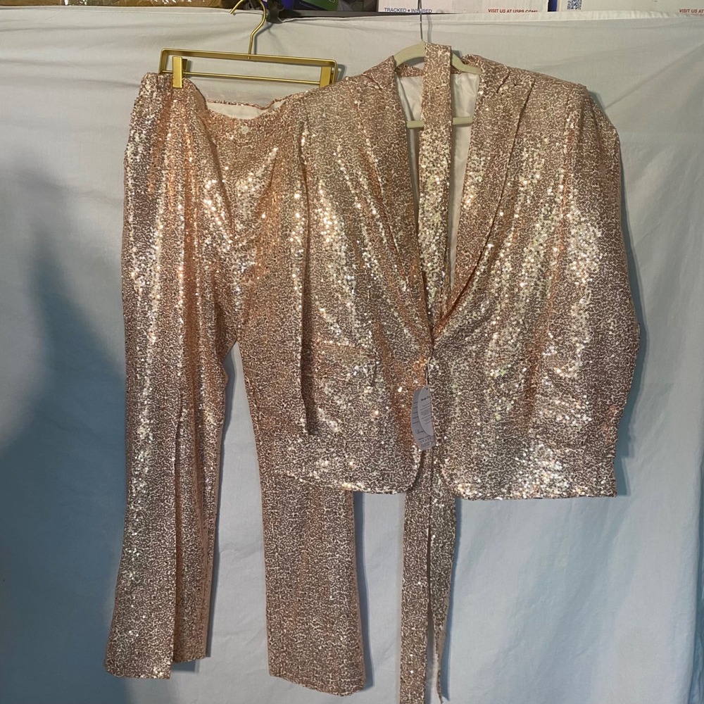 Beautiful Rose Gold Sequin Blazer and Pants Set XXL NWT New Years Eve Glam